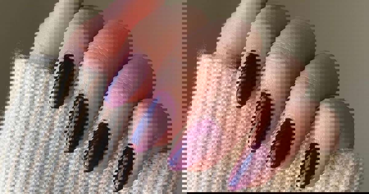 10 diseños de uñas con esmalte de colores vibrantes