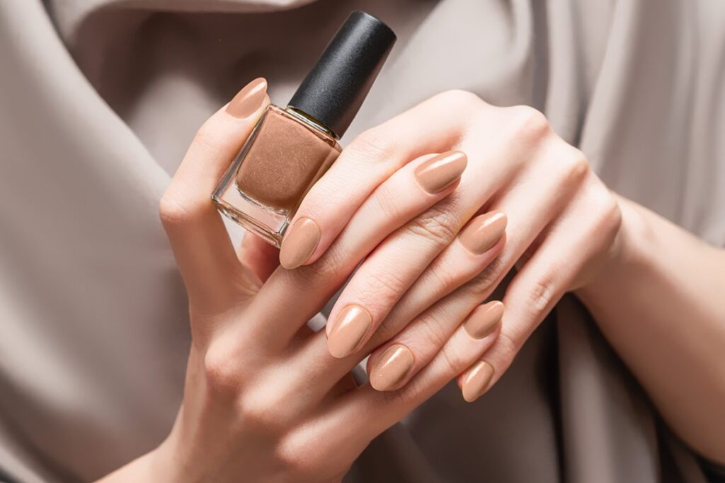 10 diseños de uñas simples y elegantes para inspirarte
