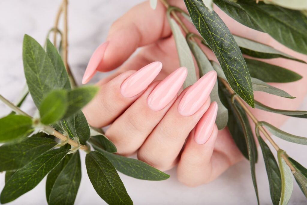 5 consejos para cuidar tus uñas con esmalte de gel