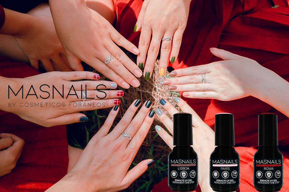 Brillantes y deslumbrantes: uñas con tonos dorados