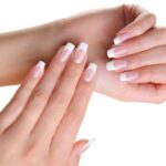 Cómo corregir y reparar una uña rota en casa