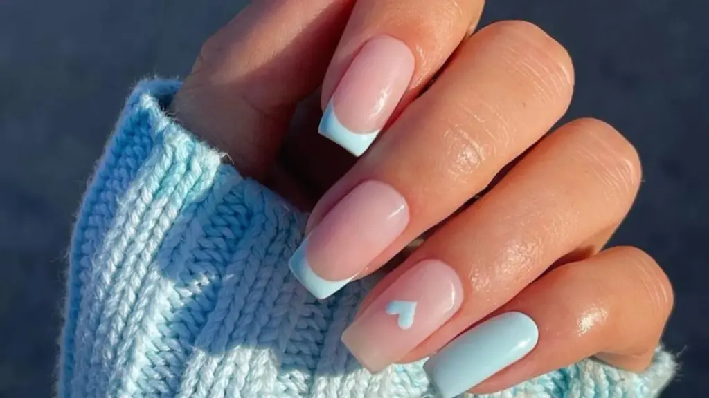 Cómo hacer arte de uñas con esponjas y pinceles