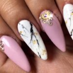 Cómo hacer diseños de uñas con efecto mármol