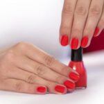 Cómo lograr uñas perfectas con el esmalte adecuado