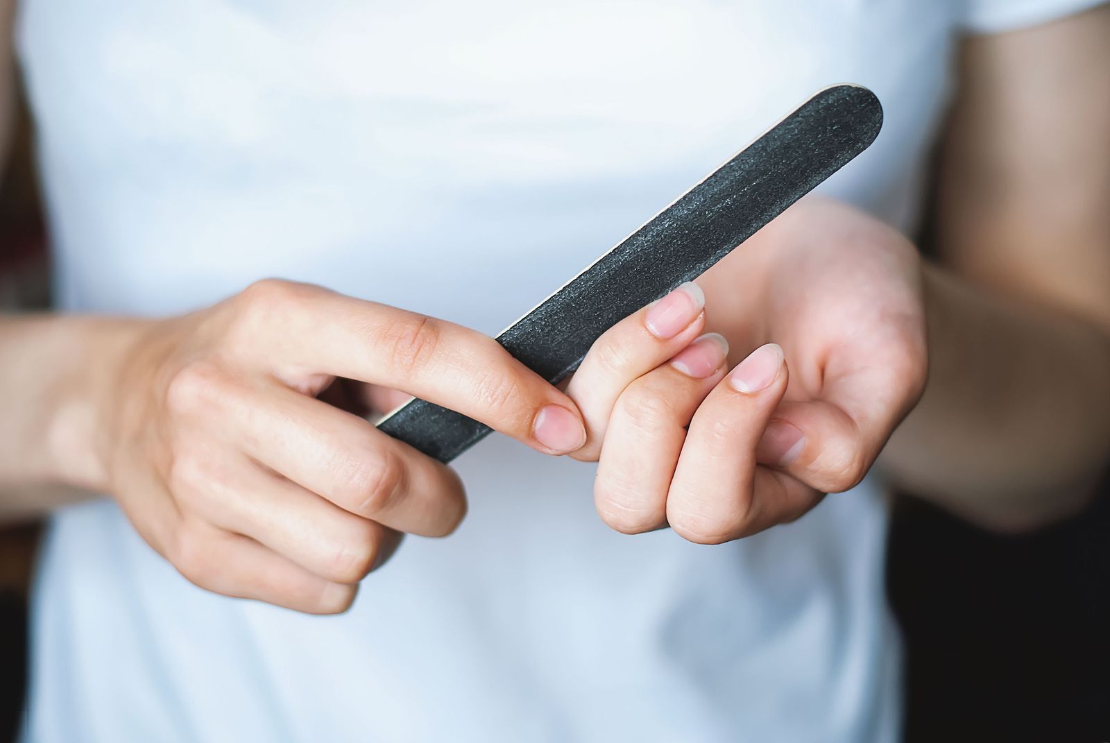 Cómo mantener las uñas naturales fuertes y saludables