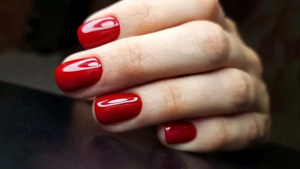 Cómo mantener tus uñas saludables al usar esmalte gel