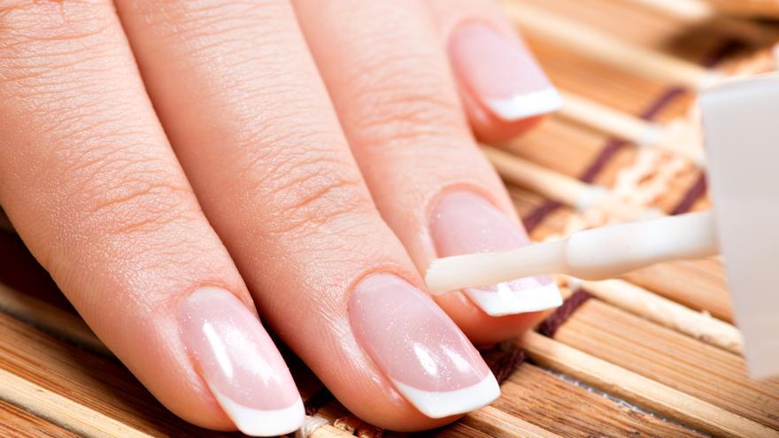 Consejos para proteger tus uñas al usar esmalte en gel