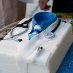 Decoración de uñas para graduaciones: celebra tus logros con estilo