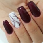 Diseño de uñas con técnica de marmolado