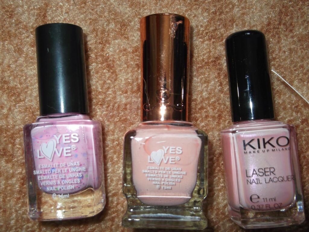 Diseños de uñas con efecto craquelado: añade un toque vintage a tus manicuras