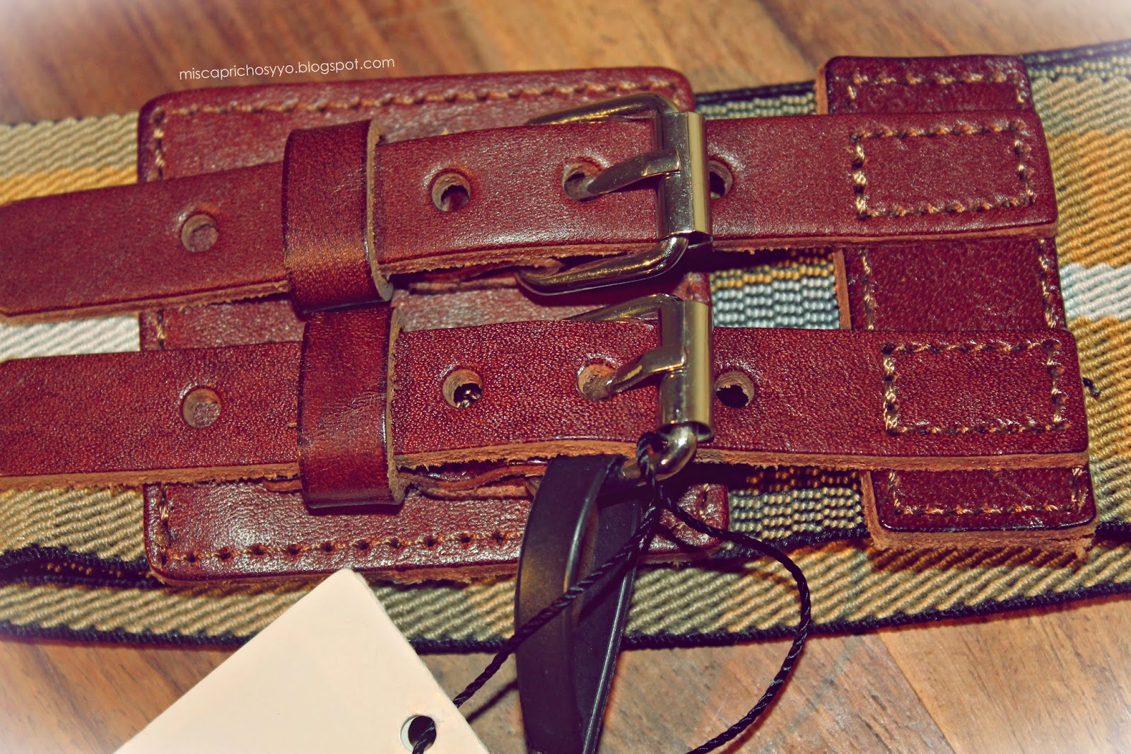 Diseños de uñas con efecto de piel de serpiente: un toque exótico para tus manicuras