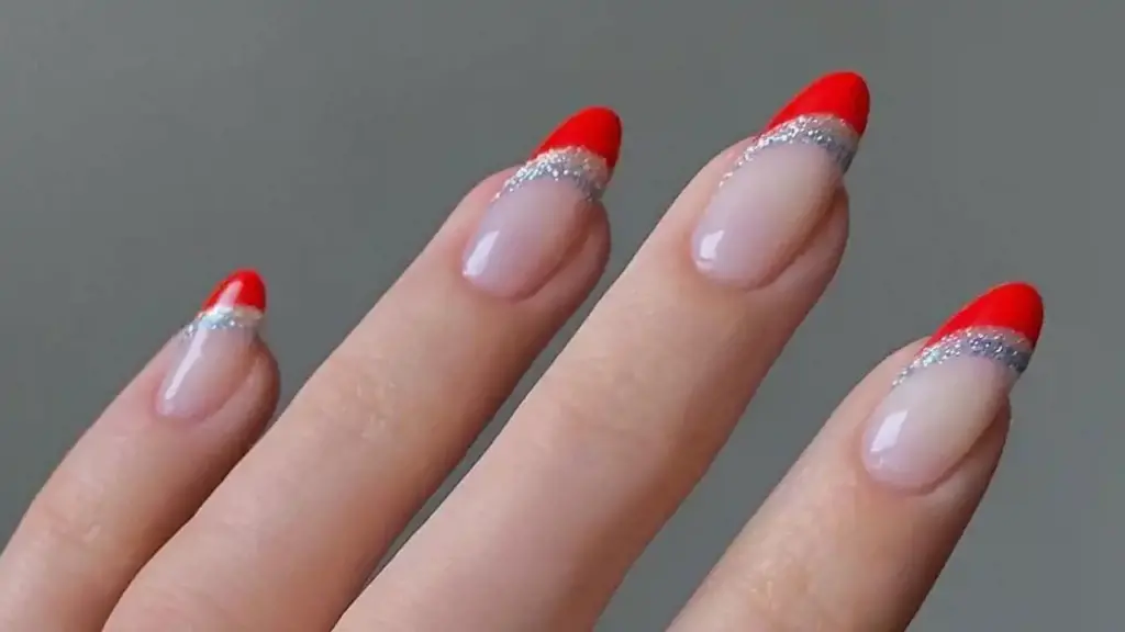 Diseños de uñas con efecto esmeralda: un toque de lujo en tus manicuras