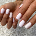 Diseños de uñas con efecto mármol