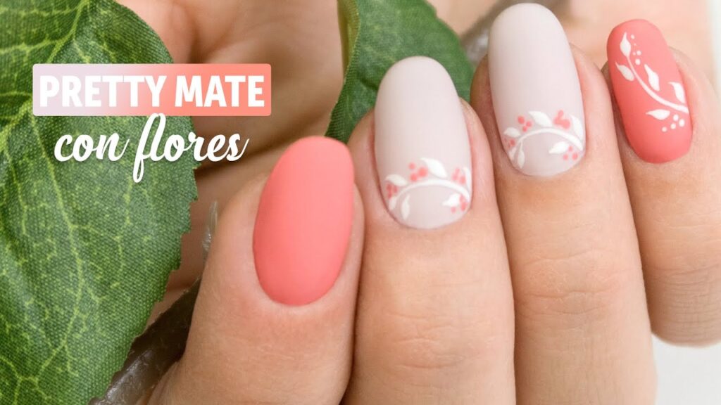 Diseños de uñas con efecto mate