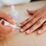 Diseños de uñas con efecto splash: un toque de diversión en tu manicura