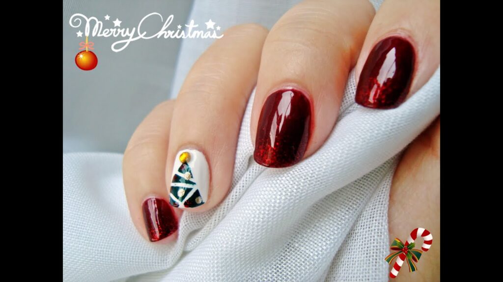 Diseños de uñas con pedrería y strass: para un toque glamoroso