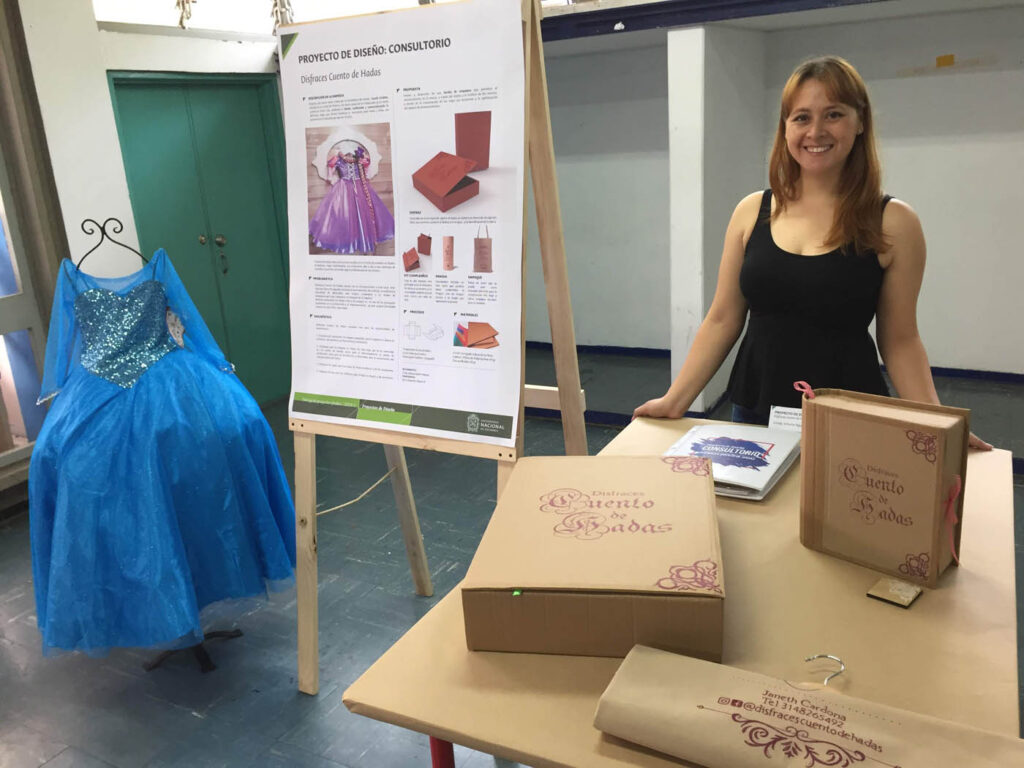 Diseños de uñas en 3D que desafían la imaginación