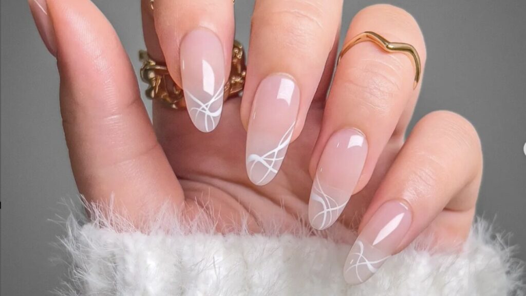 Diseños de uñas geométricos para un toque moderno