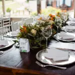 Diseños de uñas para reuniones familiares: tradición y estilo en tus manos