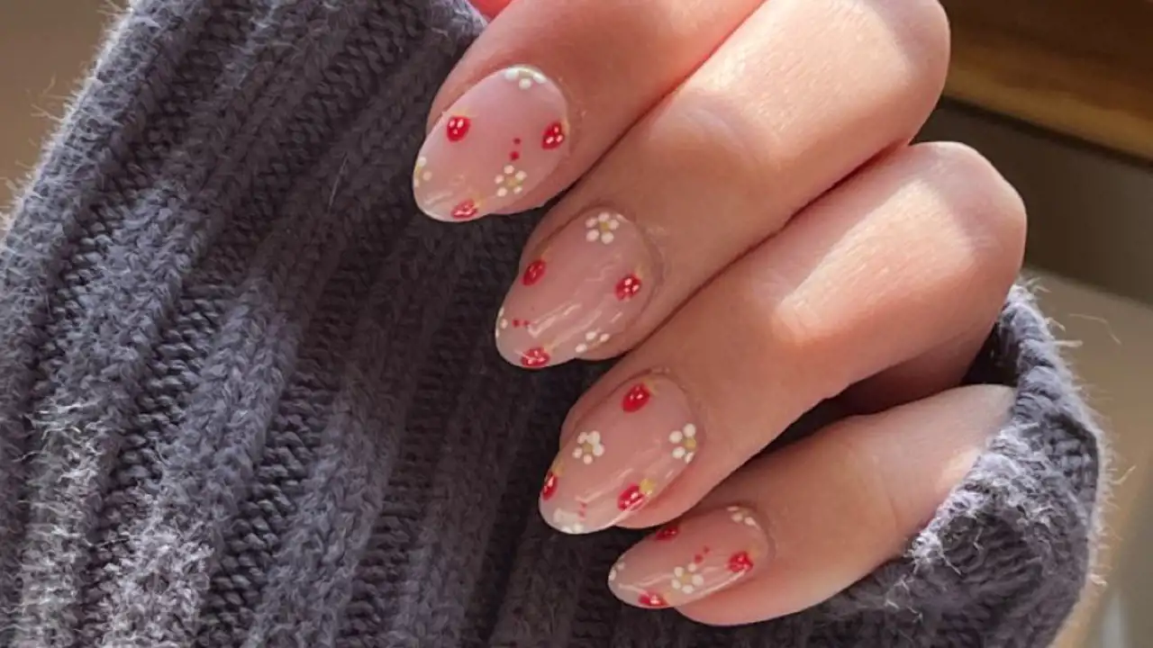 Diseños de uñas sencillos y modernos con esmalte de gel