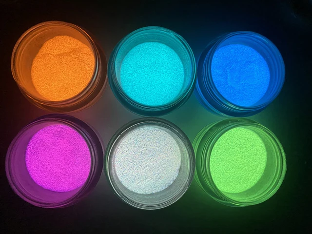 Efecto ópalo en uñas: diseños luminosos y cambiantes