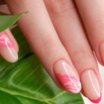 El poder del nail art en colores neón