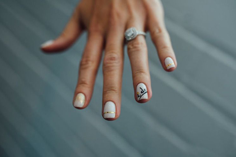 Esmaltes de uñas de colores neón: atrévete a ser audaz