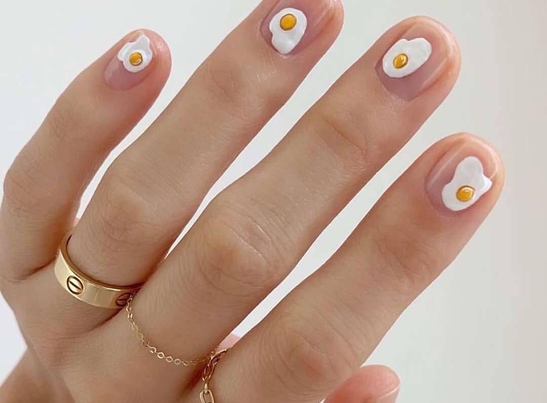 Estampados de uñas con mensajes y frases motivadoras