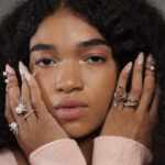 Ideas de nail art inspiradas en la naturaleza con esmaltes verdes y azules