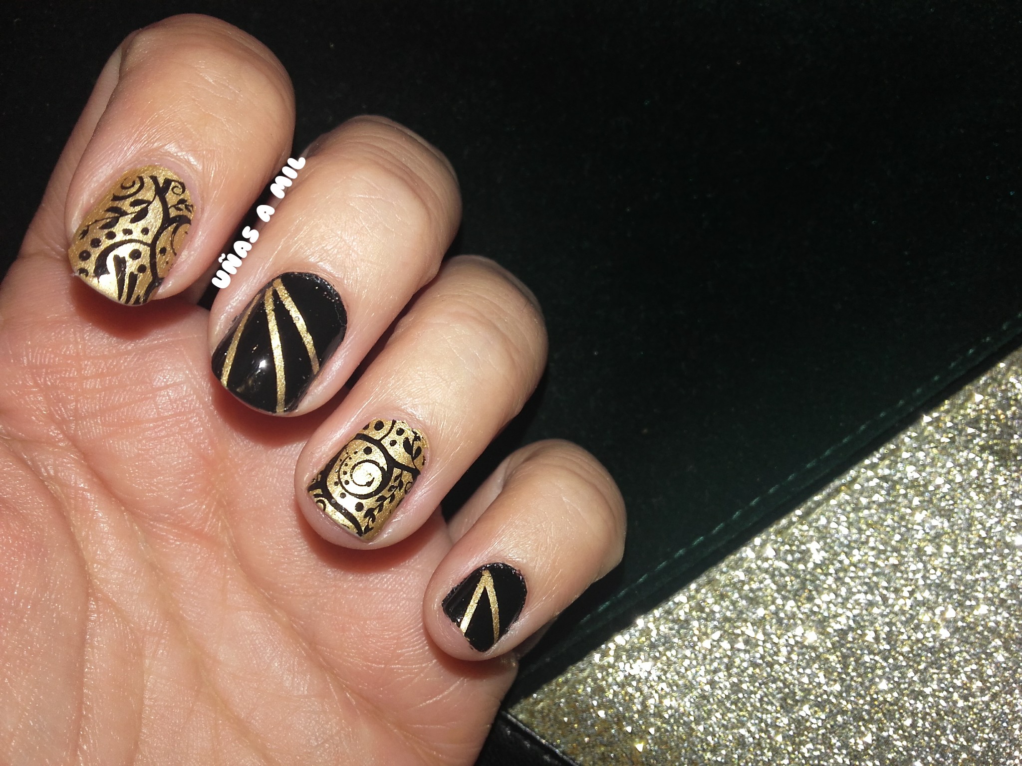 Ideas de nail art para fiestas y eventos nocturnos