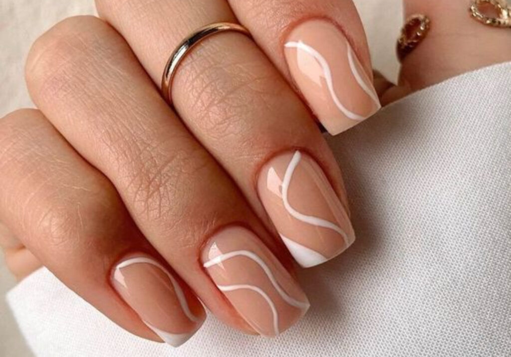 Ideas para crear uñas con diseños minimalistas