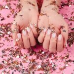 Inspiración de diseños de uñas con brillos y purpurina
