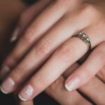 Inspiración de estampados de uñas para bodas y eventos elegantes