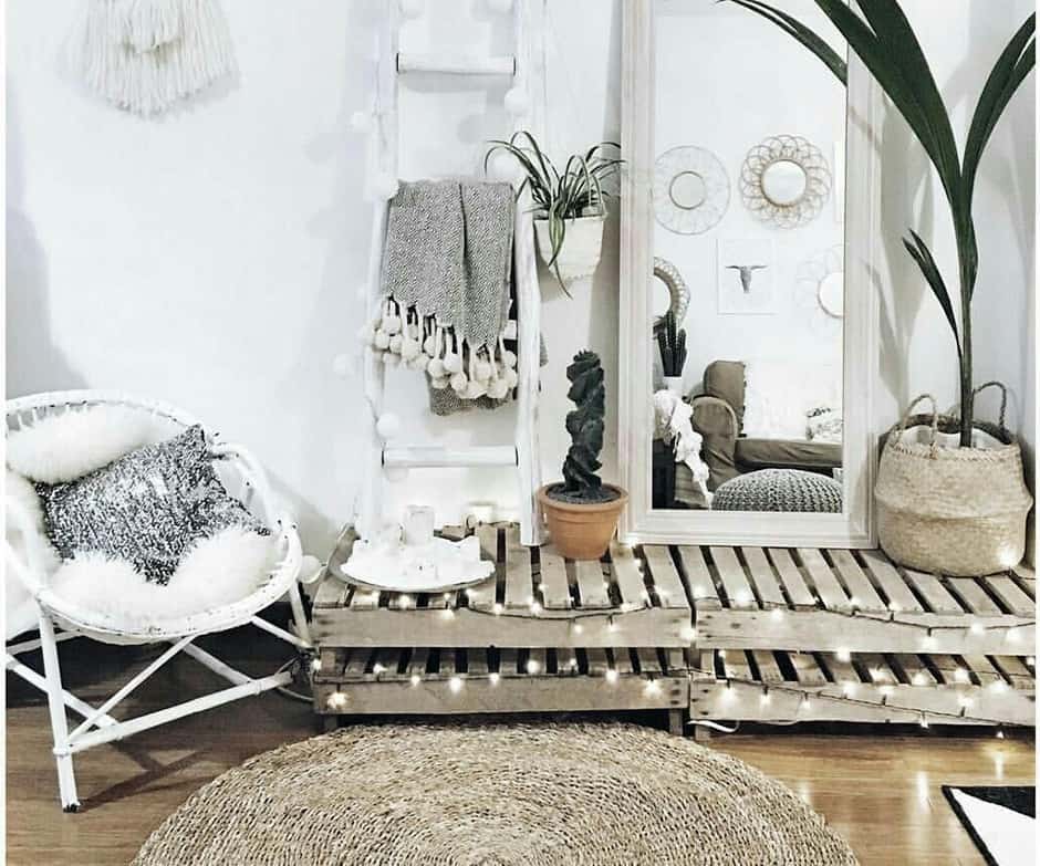 Inspiración en el estilo boho: diseños de uñas con motivos étnicos y naturales