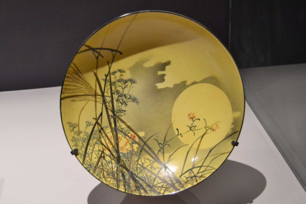 Inspiración en la cultura oriental: diseños de uñas con motivos japoneses