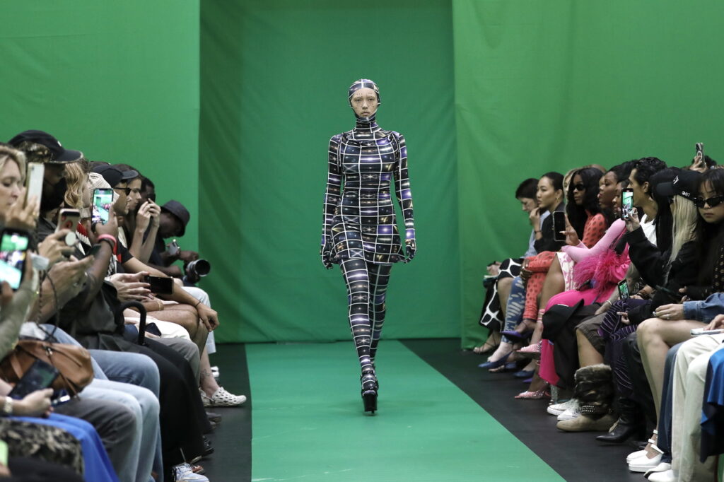 Inspiración en la moda: diseños de uñas inspirados en las pasarelas