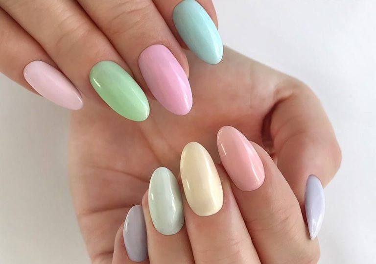 Inspírate con estos diseños de uñas geométricas