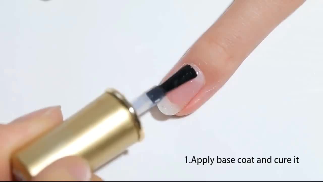 Los esmaltes de uñas más brillantes en colores neón