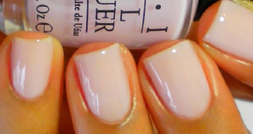 Los esmaltes de uñas más brillantes que te harán destacar