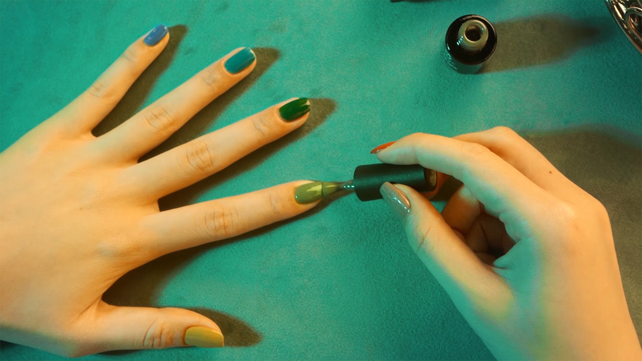 Los esmaltes de uñas rojos más intensos y sofisticados