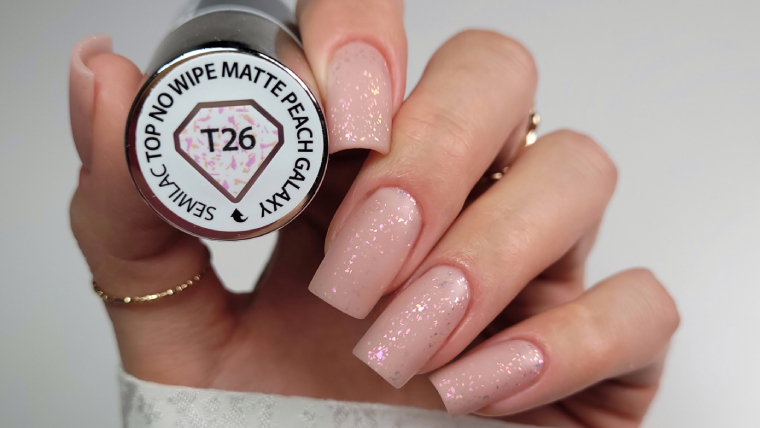 Los mejores esmaltes de uñas mate para experimentar nuevas texturas