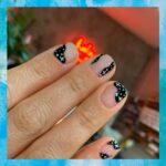 Nail art inspirado en el espacio y la galaxia