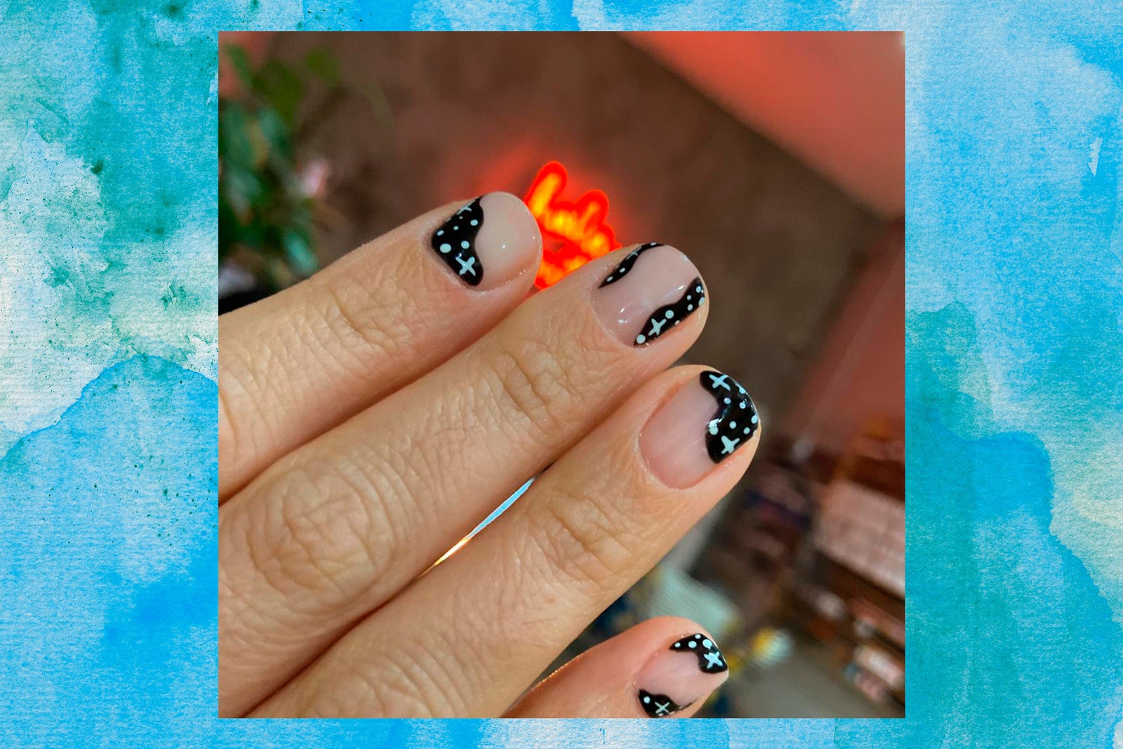 Nail art inspirado en el espacio y la galaxia