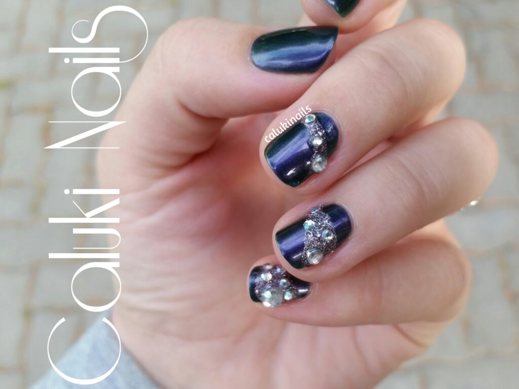 Nail art inspirado en la naturaleza tropical