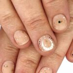 Tendencias en nail art con diseños abstractos